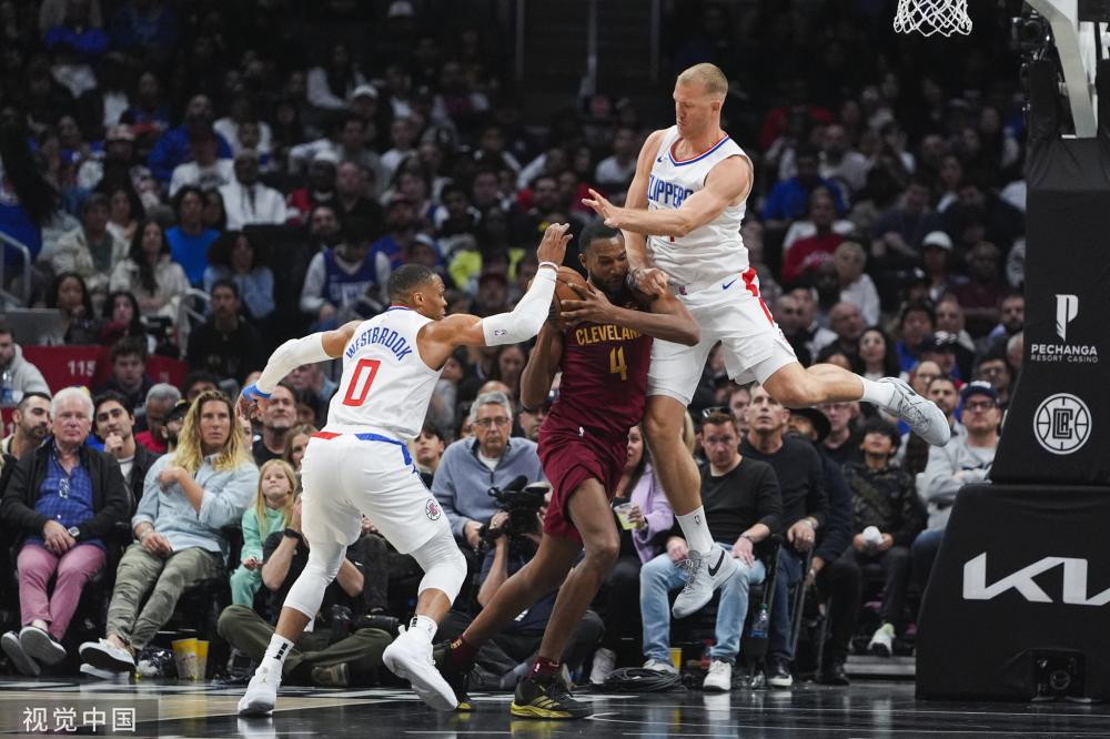 还是在防守 还是在防守