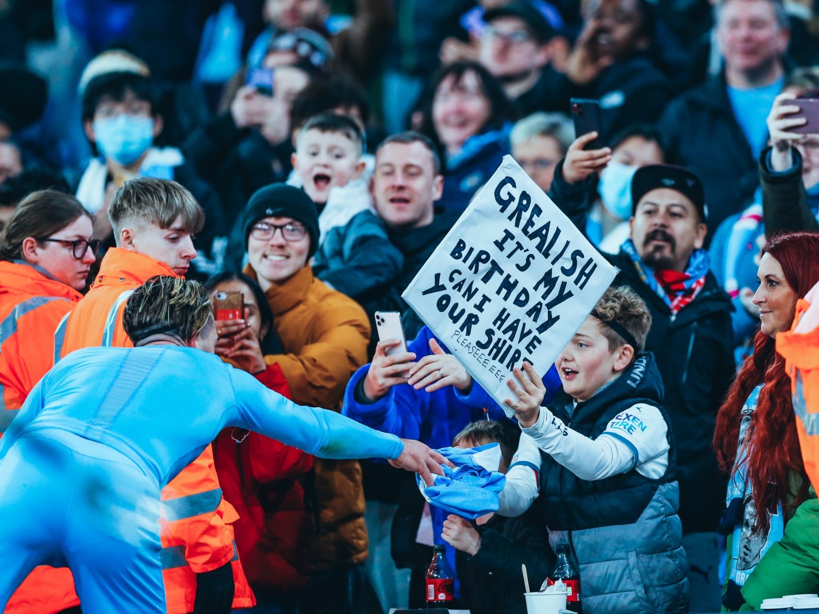 并在一年后 并在一年后